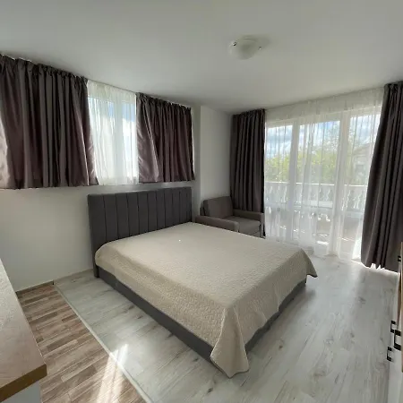 студио симона 5 първа линия море