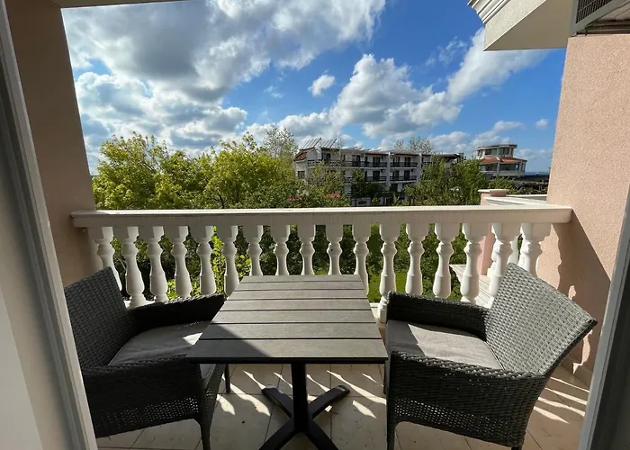 студио симона 5 първа линия море Διαμέρισμα Lozenets