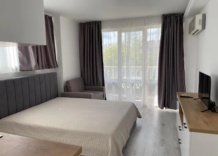 студио симона 5 първа линия море * Lozenets